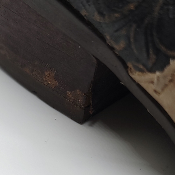 Ariat Black and Brown Women's Shoes - Picture 13 of 15